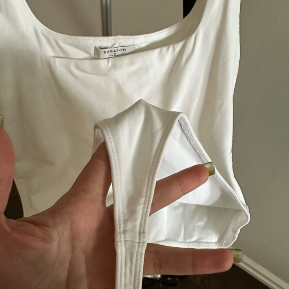 Aritzia White Fitted Sleeveless Bodysuit - Picture 2 of 4
